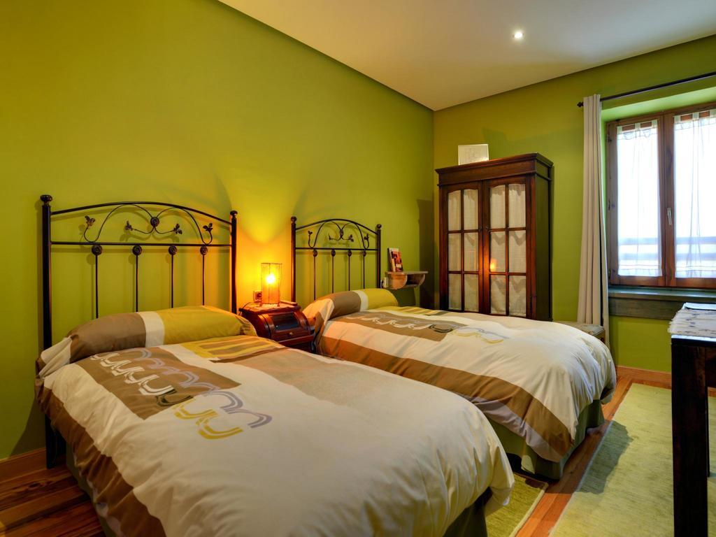 Hostal Rural Txapi Txuri Logis Hotels Murillo el Fruto Exterior foto